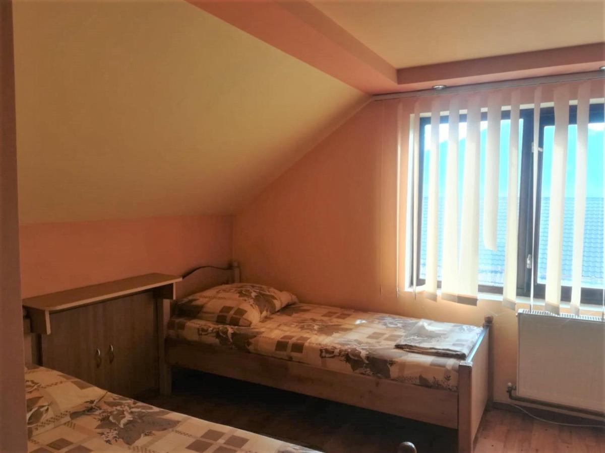 Casa Cozorici Otel Sadova  Dış mekan fotoğraf